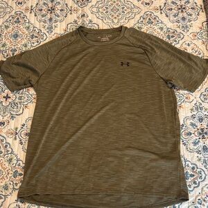 Under Armour Men's Short Sleeve Shirt in Olive